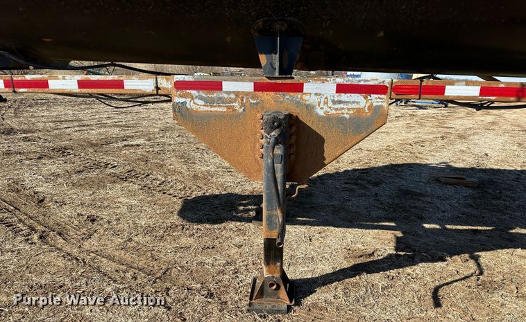 image for item DR6029 2007 Clement  end dump trailer