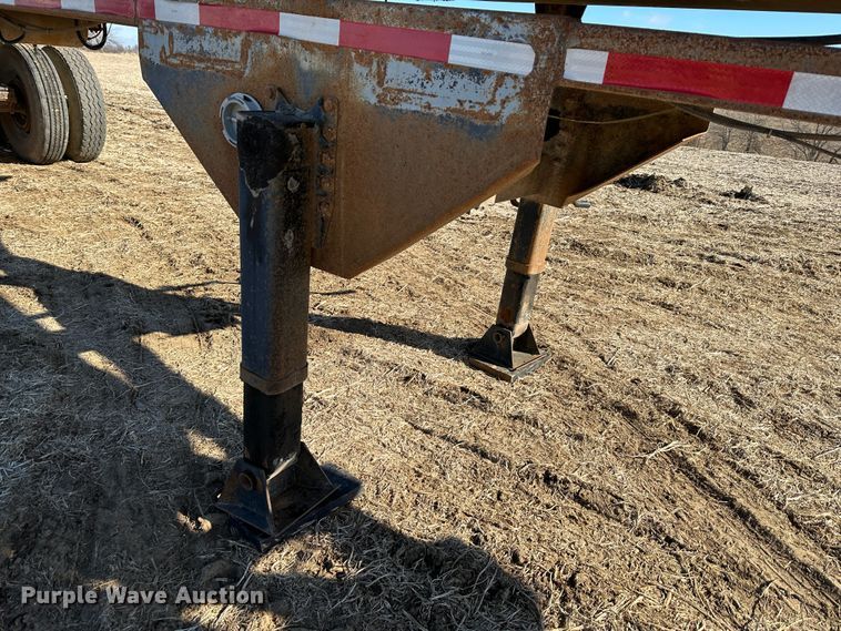 image for item DR6029 2007 Clement  end dump trailer