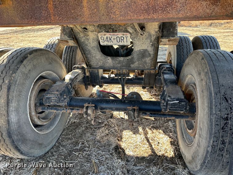 image for item DR6029 2007 Clement  end dump trailer