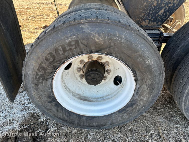 image for item DR6029 2007 Clement  end dump trailer