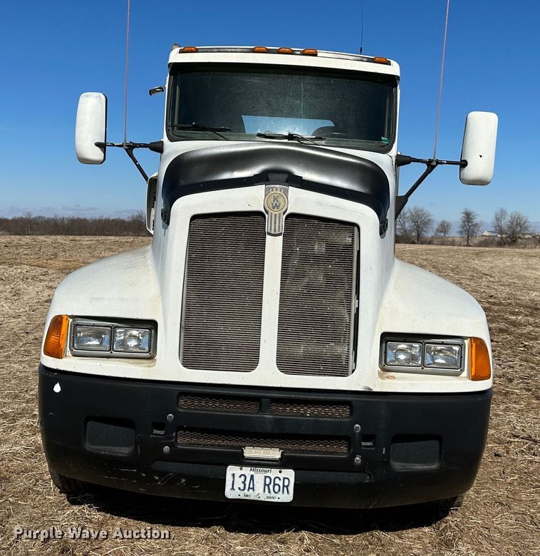 image for item DR6031 Kenworth  semi truck