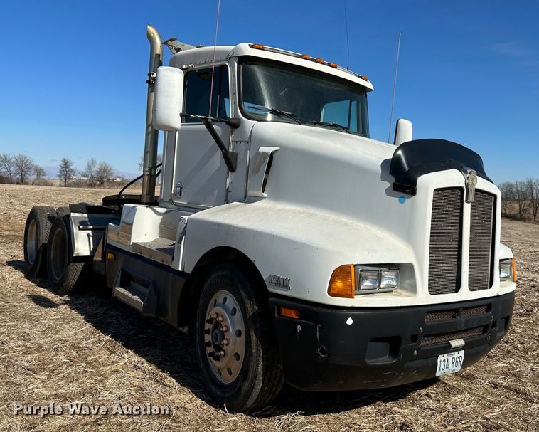 image for item DR6031 Kenworth  semi truck