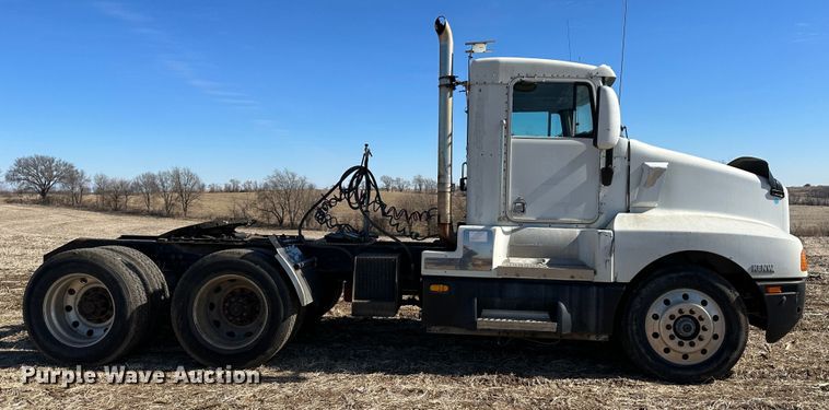 image for item DR6031 Kenworth  semi truck