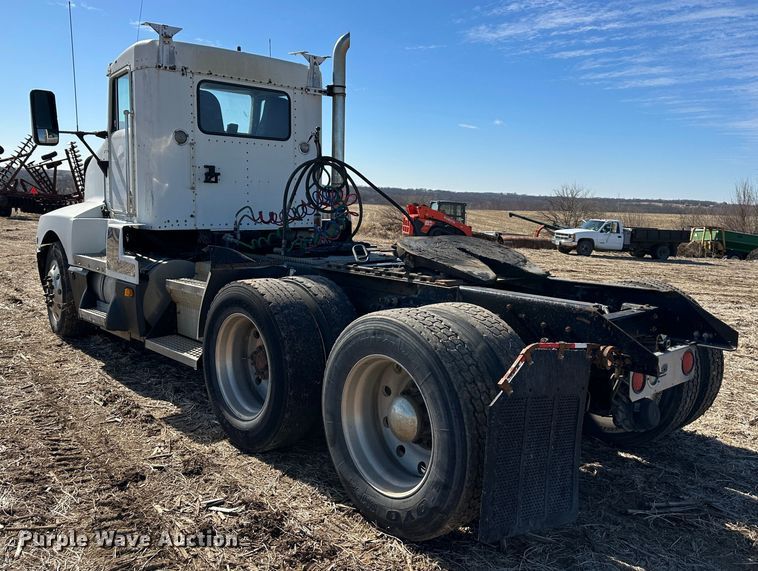 image for item DR6031 Kenworth  semi truck