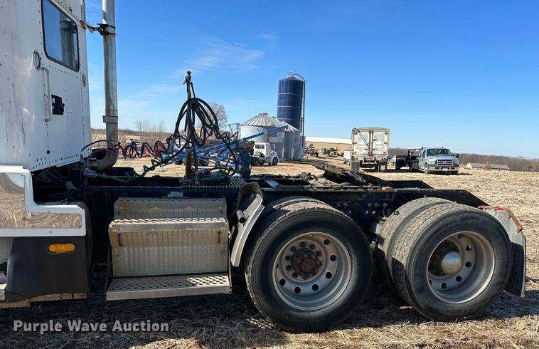 image for item DR6031 Kenworth  semi truck