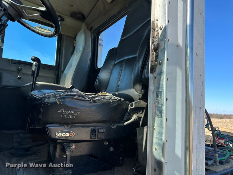 image for item DR6031 Kenworth  semi truck