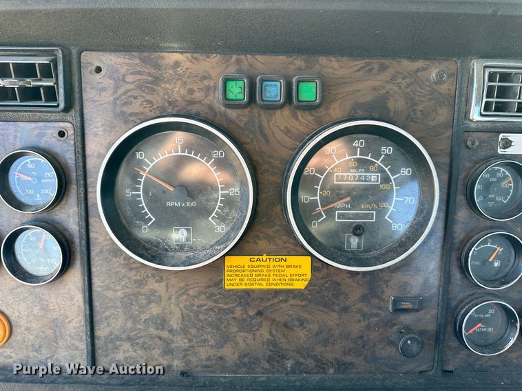 image for item DR6031 Kenworth  semi truck