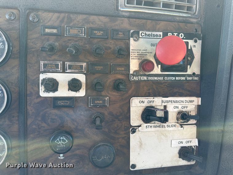 image for item DR6031 Kenworth  semi truck