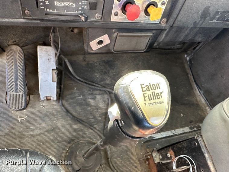 image for item DR6031 Kenworth  semi truck