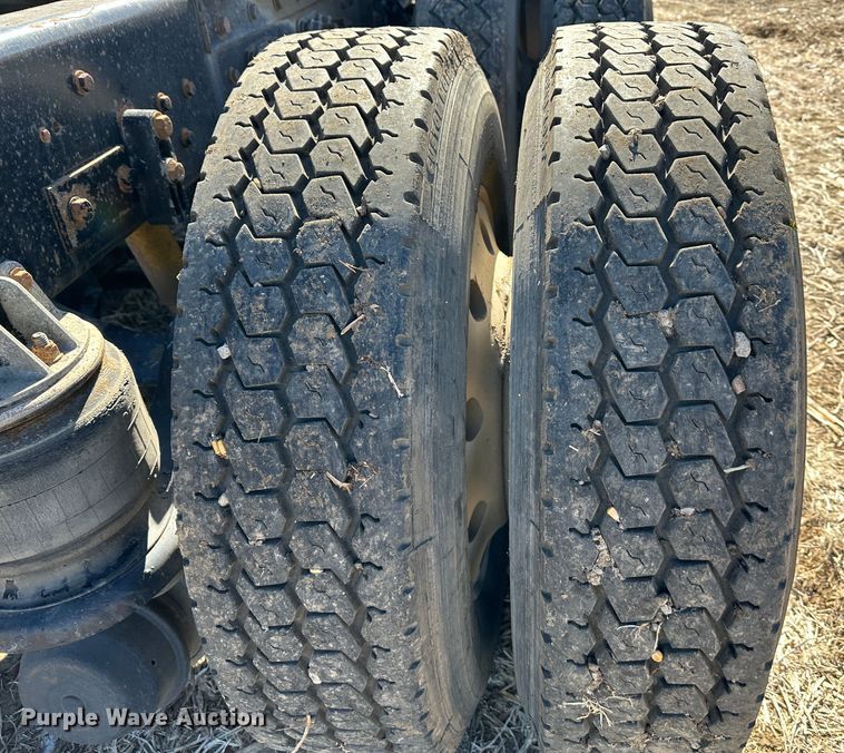 image for item DR6031 Kenworth  semi truck