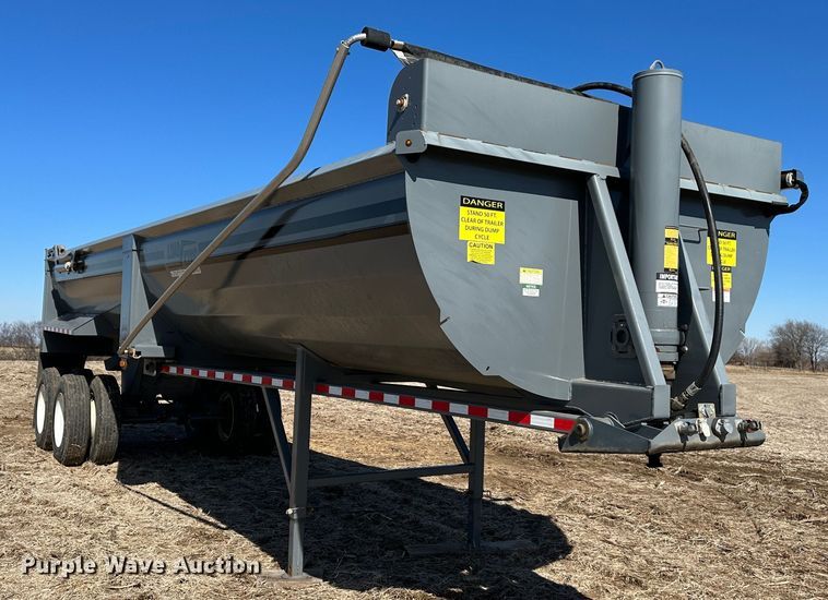 image for item DR6032 2017 Load King RH3226  end dump trailer