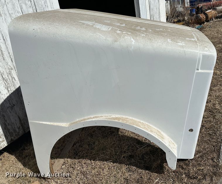 image for item DR6035 Peterbilt  Hood