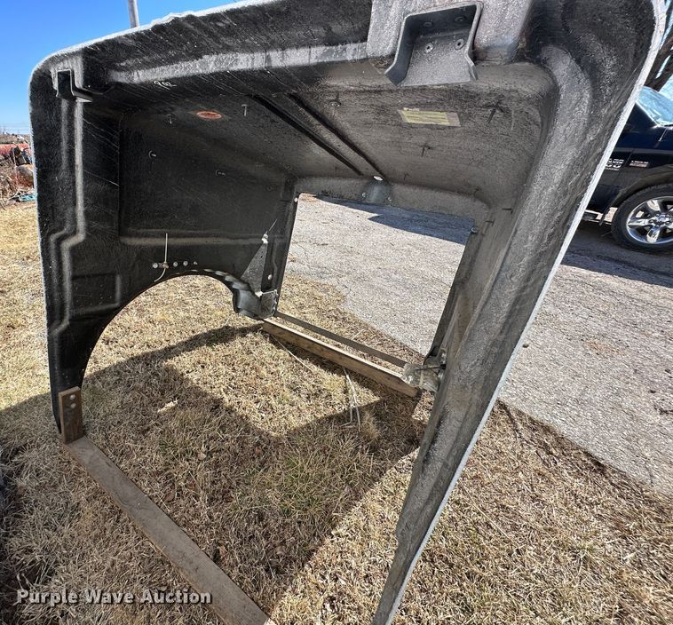 image for item DR6035 Peterbilt  Hood