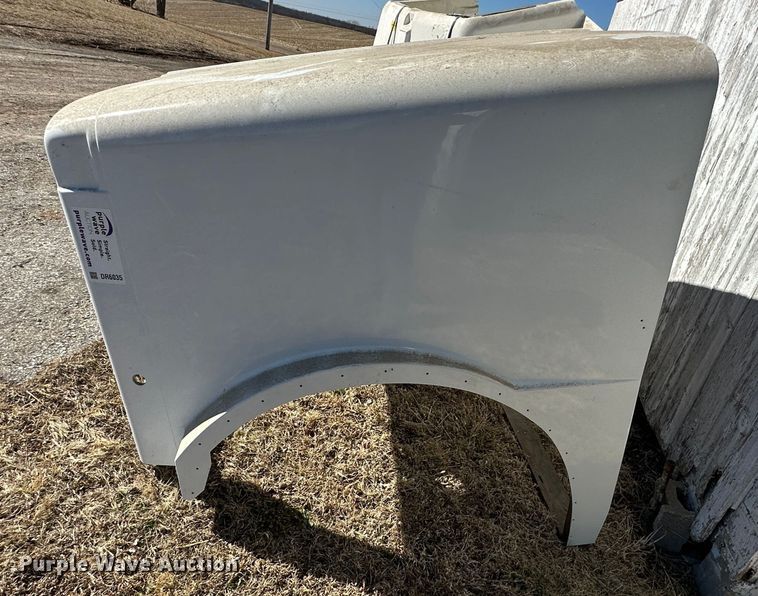 image for item DR6035 Peterbilt  Hood
