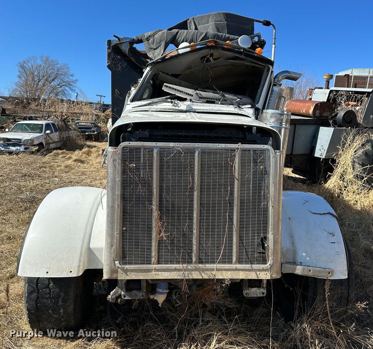 image for item DR6037 2007 Peterbilt 357  dump truck