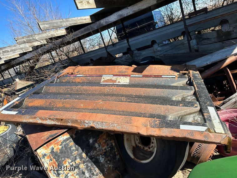 image for item DR6037 2007 Peterbilt 357  dump truck