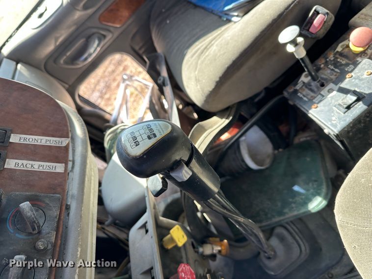 image for item DR6037 2007 Peterbilt 357  dump truck