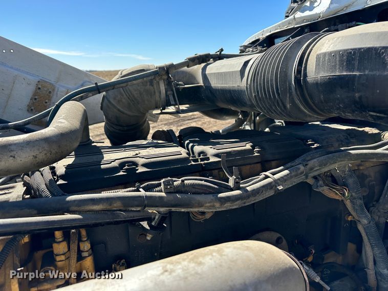 image for item DR6037 2007 Peterbilt 357  dump truck