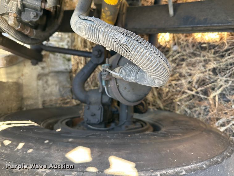 image for item DR6037 2007 Peterbilt 357  dump truck