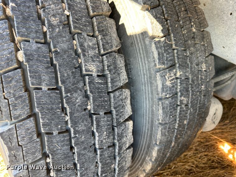 image for item DR6037 2007 Peterbilt 357  dump truck