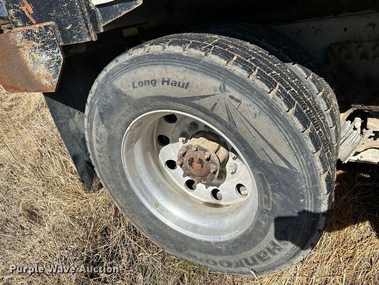 image for item DR6037 2007 Peterbilt 357  dump truck