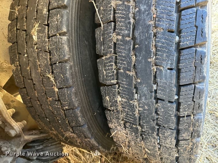 image for item DR6037 2007 Peterbilt 357  dump truck