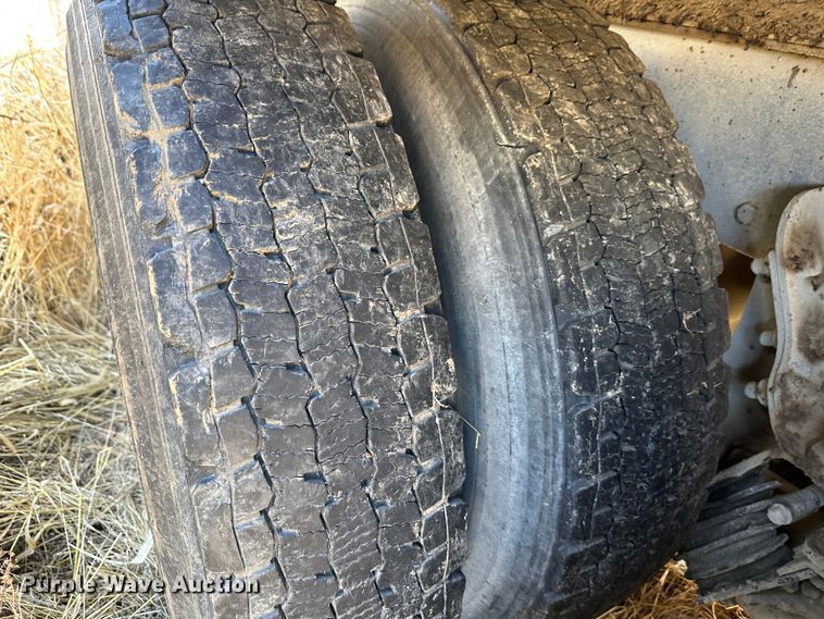 image for item DR6037 2007 Peterbilt 357  dump truck