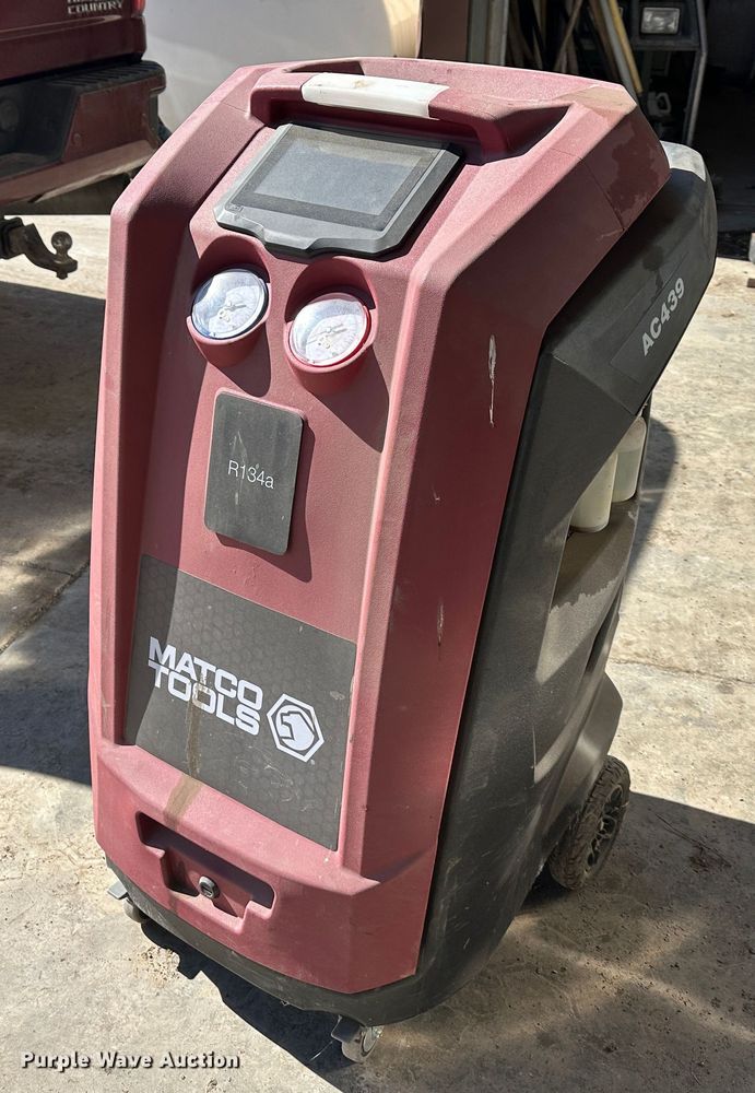 Matco AC439 AC machine in Easton, MO Item DR6038 sold Purple Wave