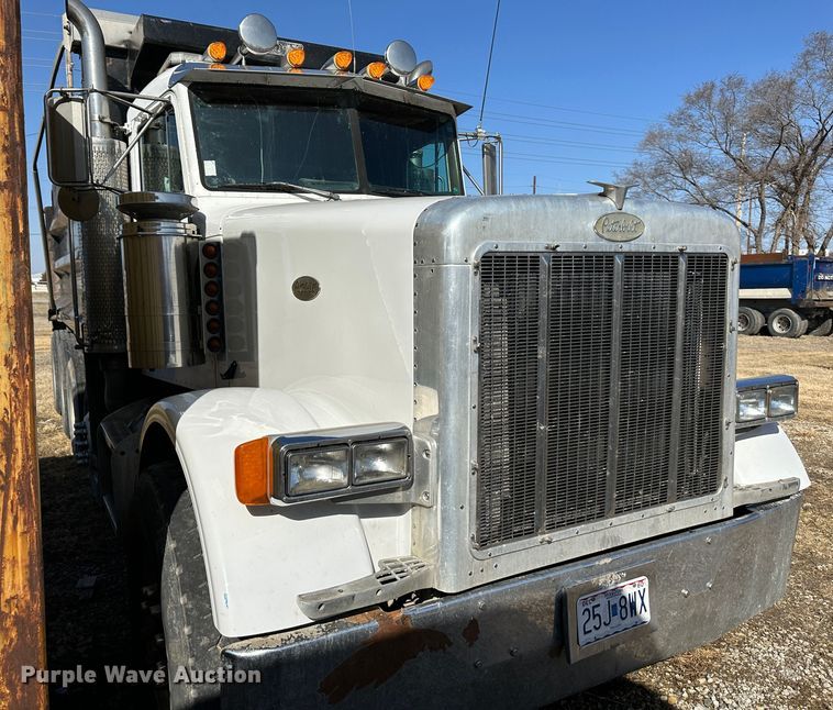 image for item DR6039 1995 Peterbilt 378  dump truck