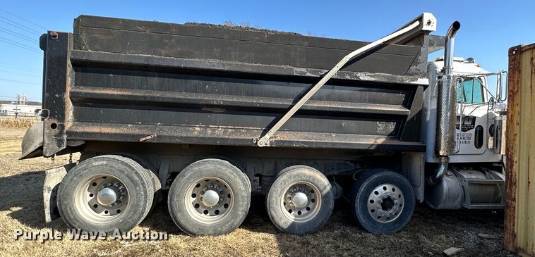 image for item DR6039 1995 Peterbilt 378  dump truck