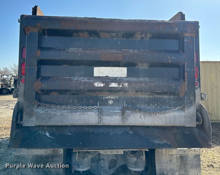 image for item DR6039 1995 Peterbilt 378  dump truck