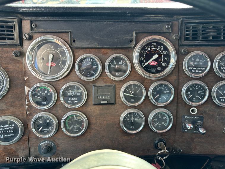 image for item DR6039 1995 Peterbilt 378  dump truck