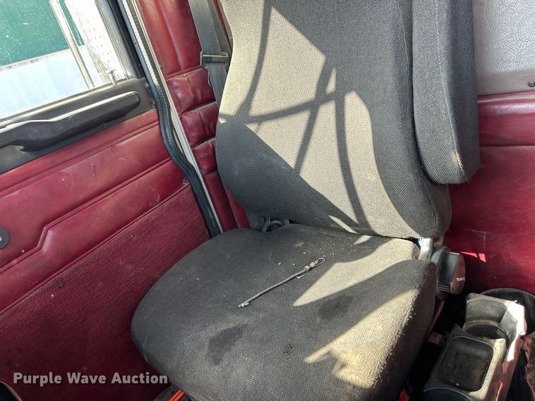 image for item DR6039 1995 Peterbilt 378  dump truck