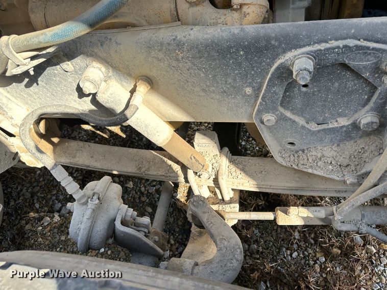 image for item DR6039 1995 Peterbilt 378  dump truck