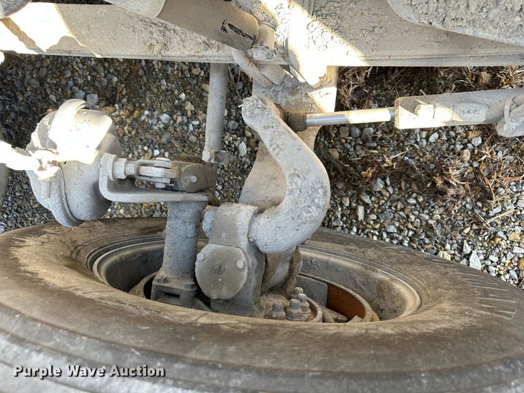 image for item DR6039 1995 Peterbilt 378  dump truck