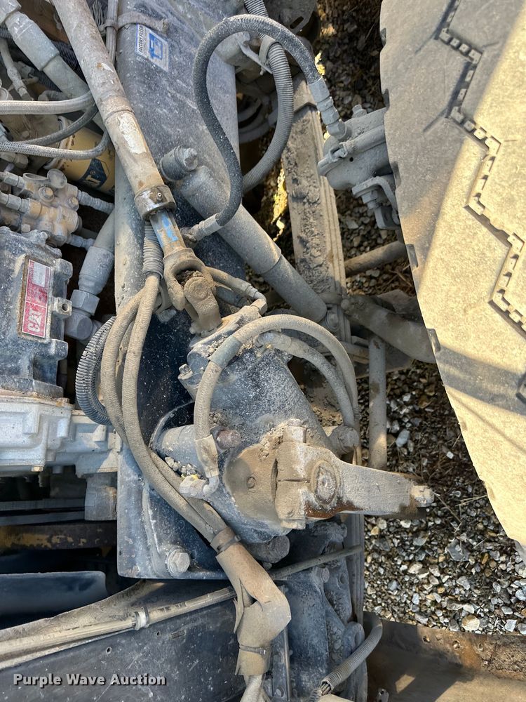 image for item DR6039 1995 Peterbilt 378  dump truck