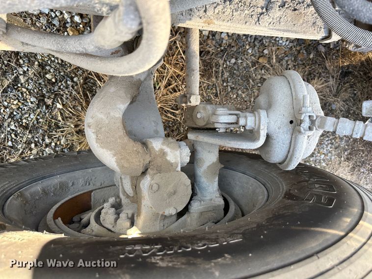 image for item DR6039 1995 Peterbilt 378  dump truck