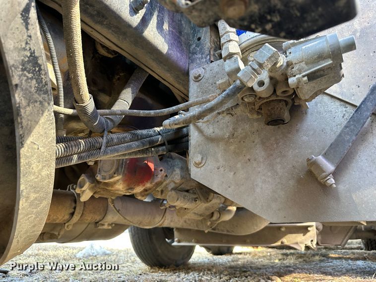 image for item DR6039 1995 Peterbilt 378  dump truck