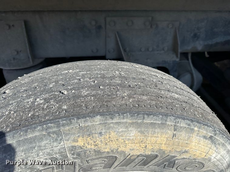 image for item DR6039 1995 Peterbilt 378  dump truck