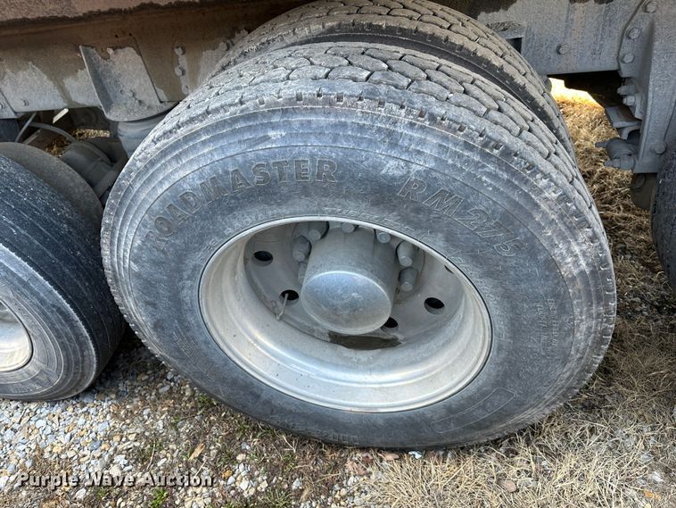 image for item DR6039 1995 Peterbilt 378  dump truck