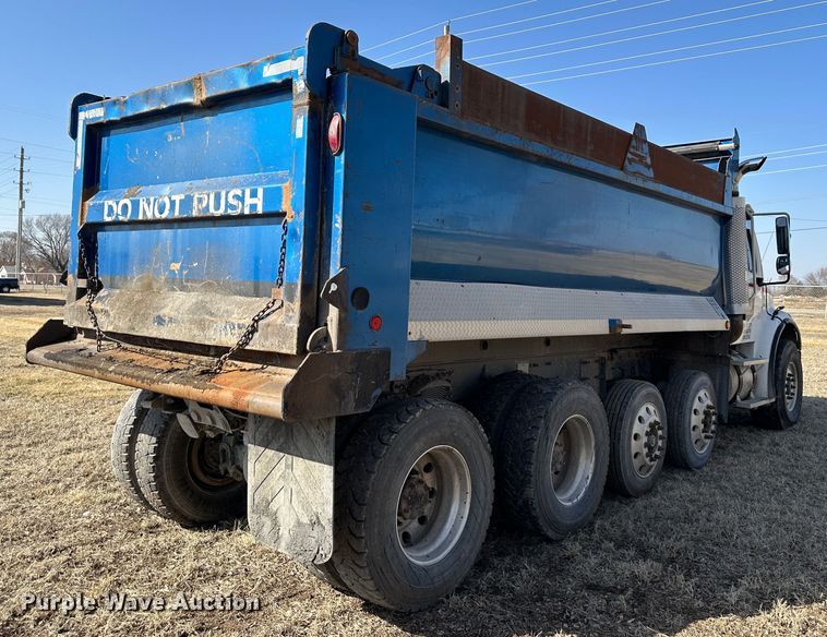 image for item DR6040 2007 Freightliner Business Class M2  dump truck