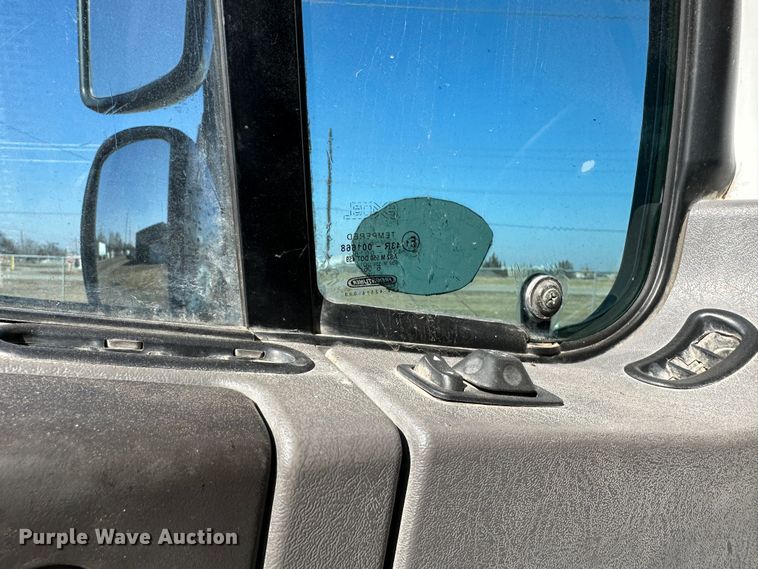 image for item DR6040 2007 Freightliner Business Class M2  dump truck