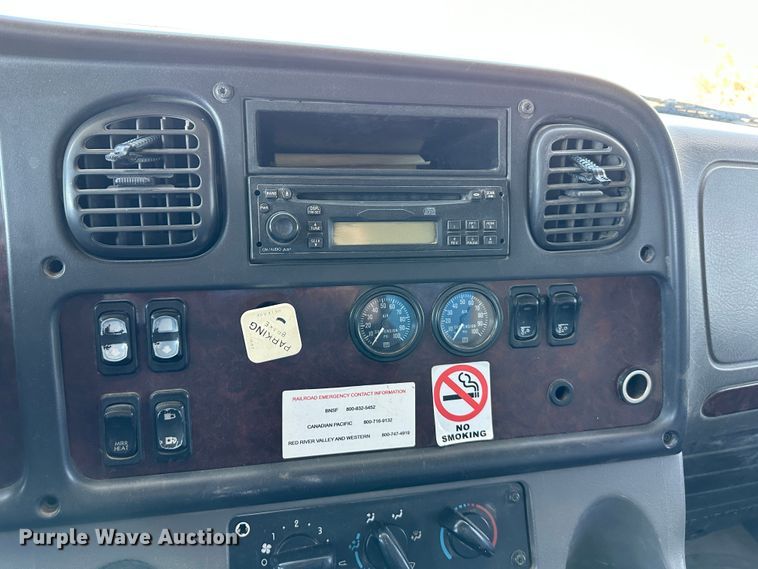 image for item DR6040 2007 Freightliner Business Class M2  dump truck