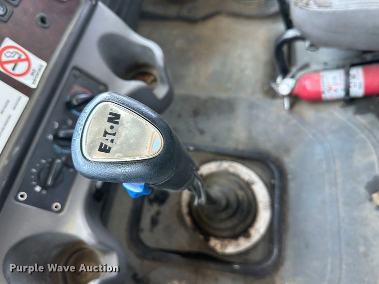 image for item DR6040 2007 Freightliner Business Class M2  dump truck