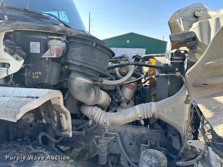 image for item DR6040 2007 Freightliner Business Class M2  dump truck