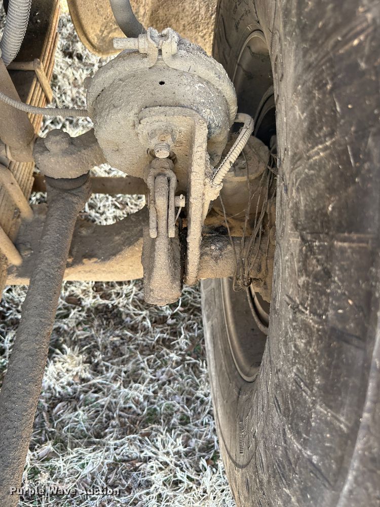 image for item DR6040 2007 Freightliner Business Class M2  dump truck