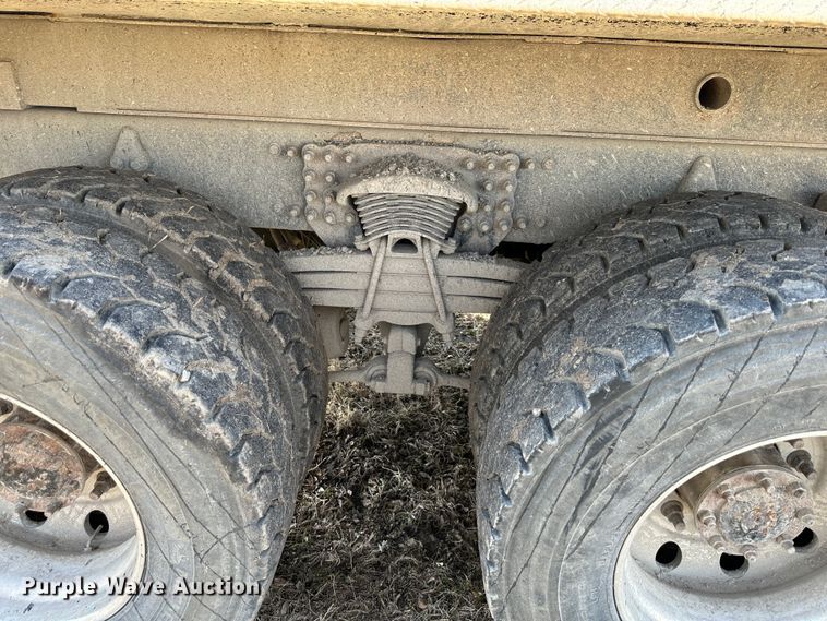 image for item DR6040 2007 Freightliner Business Class M2  dump truck