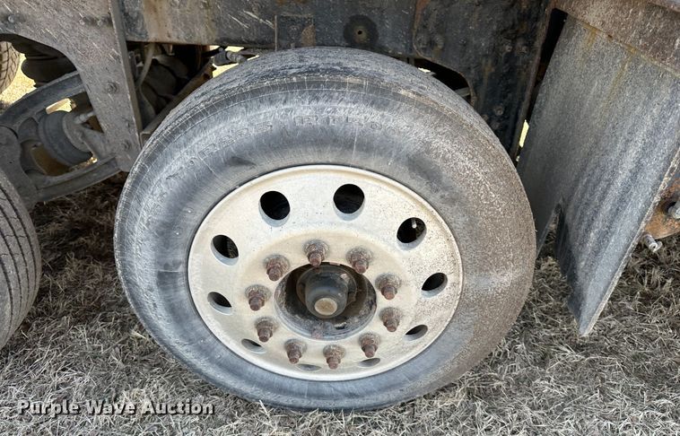 image for item DR6040 2007 Freightliner Business Class M2  dump truck