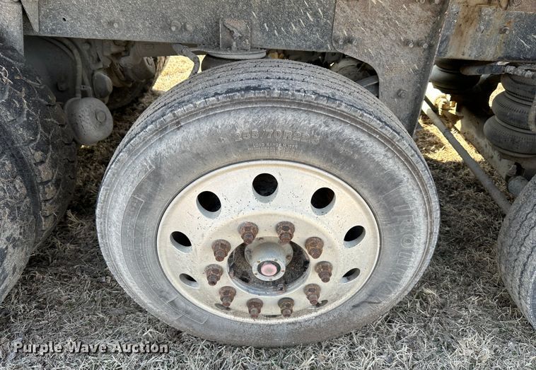 image for item DR6040 2007 Freightliner Business Class M2  dump truck