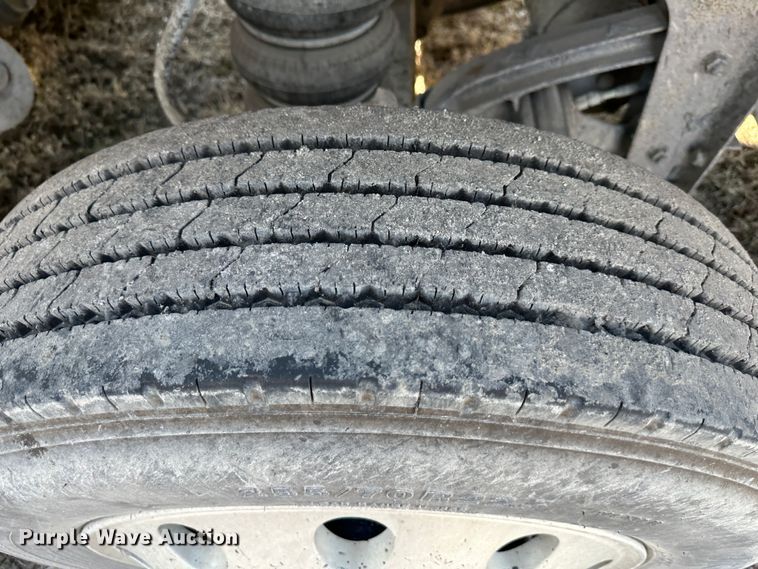 image for item DR6040 2007 Freightliner Business Class M2  dump truck